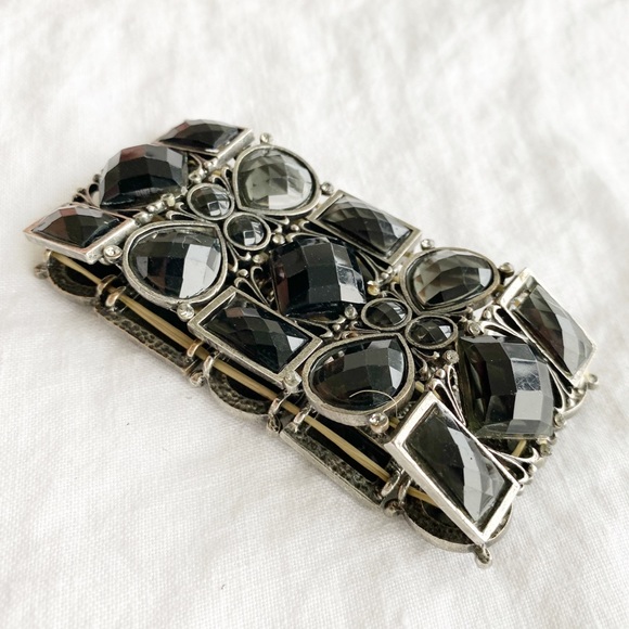Chunky Silver bracelet with large black stones, perfect for layering - Picture 3 of 3